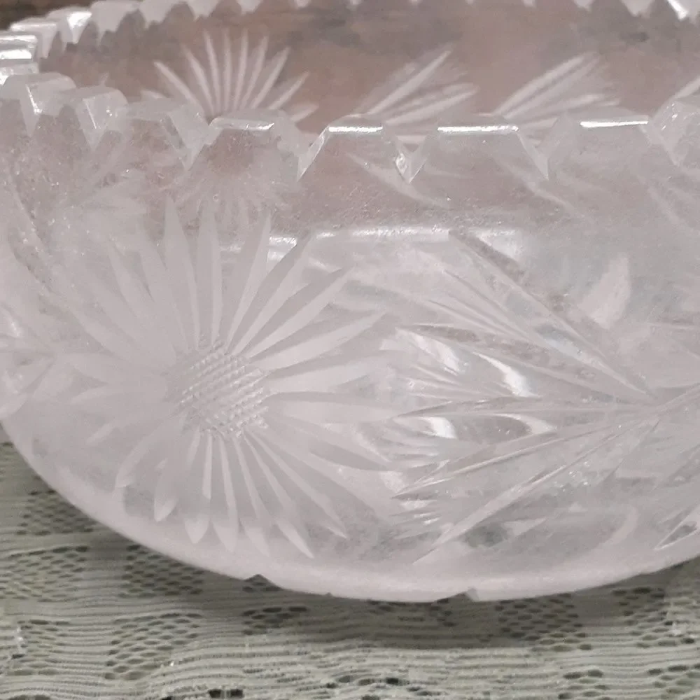 Elegant Heavy Cut‎ Glass sawtooth rim 7